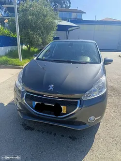 Peugeot 208 1.2 VTi SE Style