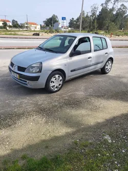 Renault Clio 1.2 ano 2003 andar sem problemas