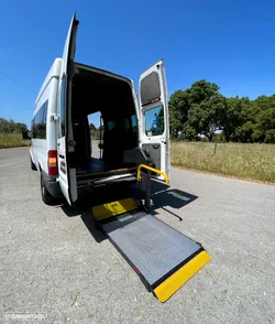 Ford Transit 330L 2.2 TDCi