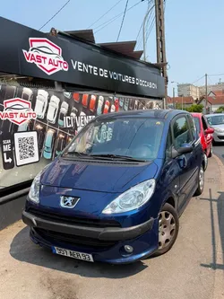 Peugeot 1007 1.4 CH 75 berline 60 000km, bleu 3 portes CT OK