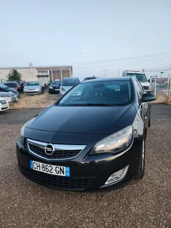 Opel astra J 1.7cdti 130cv en excellent etat
