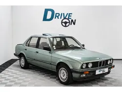 BMW SERIE 3 E30 - 323i - BERLINE