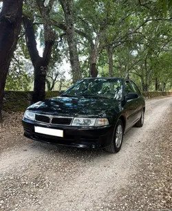 Mitsubishi Lancer 1.3 Milenium