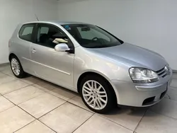 VOLKSWAGEN GOLF V 1.6 fsi LE TOP DES MOTEURS ideal jeune permis