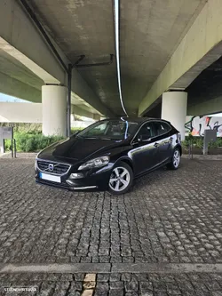 Volvo V40 D2 Powershift Momentum