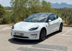 TESLA Model 3 Long-Range Dual Motor AWD