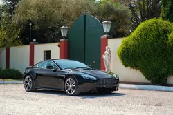 Aston Martin V12 Vantage - Boîte mécanique - Garantie