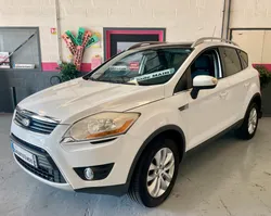 Ford kuga 2.0 tdci 140ch titanium 195.000kms 2eme main toit pano / radars / bluetooth / clim..........