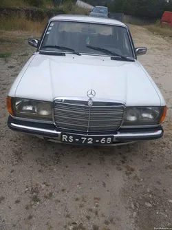 Mercedes-Benz 240 240D
