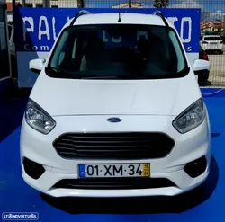 Ford Tourneo Courier 1.0 EcoBoost Titanium