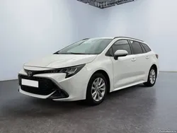 Toyota Auris 1.8 Hybrid Dynamic Business + Beyond Zero Academy