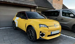Renault 5 Iconic Five