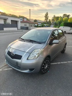 Toyota Yaris 1.0 VVT-i AC Manual