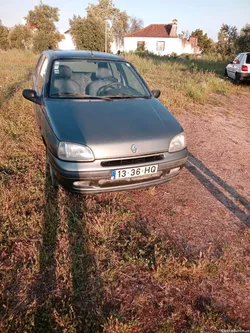 Renault Clio 1.2 de 60cv