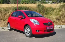 Toyota Yaris 1.0 VVT.I Team 131000 kms - Carplay - Climatisation- Excellent état