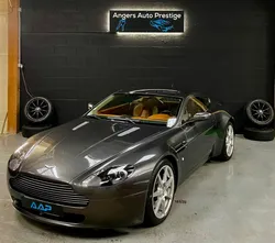 Aston Martin V8 Vantage 4.3 385 BVM6 Meteorite Silver - Carnet d'entretien disponible