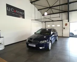 Skoda Octavia III Combi 2.0 TDI 150 ch Ambition 4X4 - Suivi Complet Skoda - Régulateur de vitesse - Radars - Bluetooth