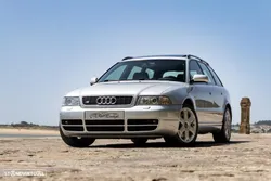 Audi S4 Avant 2.7 V6 quattro