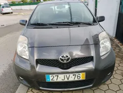 Toyota Yaris 1.0c113.00km-quadrante nova versão-jantes-sensores