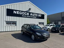 HYUNDAI i30 CW 1.6 CRDi 90 CV 10/2010 159800 KM PREMIERE MAIN SUIVI D'ENTRETIEN HYUNDAI SIÈGES CHAUFFANTS CLIMATIS