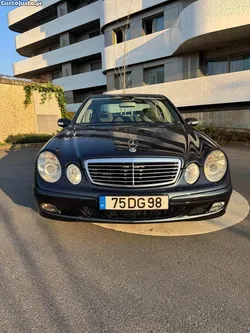 Mercedes-Benz E 220 Classic