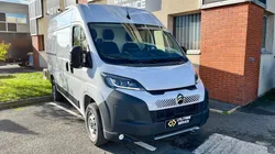 23 990 HT / CITROEN JUMPER 33 L2H2 2.2 140 cv bvm6 BLANC PREMIUM CONNECT / tva recuperable