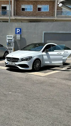 Mercedes-Benz CLA 200 editionone