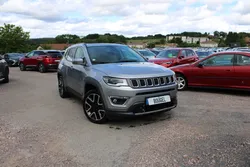 Jeep COMPASS JTD 120 CV LIMITED GPS 3D CAMÉRA LED USB JA 19 AUDIO BEATS TOIT PANO RÉGULATEUR