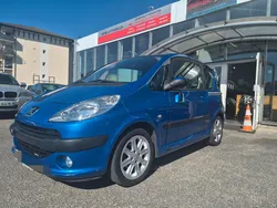 Peugeot 1007-2005-Essence-Toutes options-