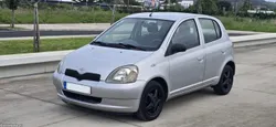 Toyota Yaris Mecânica Impecável