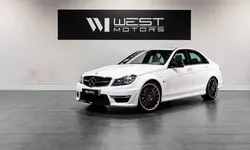 Mercedes CLASSE C 63 AMG Berline Pack Performance 487 Phase 2 – IMMAT France / Toit Ouvrant / Harman Kardon / Carbone / Designo