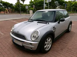 MINI One 1.4D (Motor Toyota)