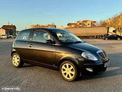 Lancia Ypsilon 1.4 16V Platino 4