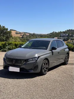Peugeot 308 Allure 1.5 BlueHDi 130 EAT8 – 2023 – 42 000 km