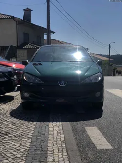 Peugeot 206 C/ Teto panoramico e AC