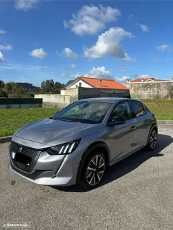 Peugeot e-208 GT