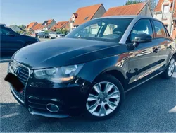 Audi A1 1.2 TFSi 86ch essence,finition chromé,Sportback,jante allu,feux automatique,radar de recul,siège chauffant,ect…
