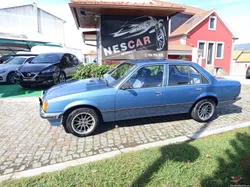Opel Rekord 1900 4 DOOR SEDAN