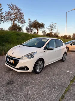 Peugeot 208 STYLE