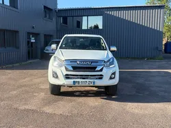 Isuzu D-max || (3) DOUBLE CABINE SUPERNOVA 4X4 1.9TDI 163CH BV6 garantie 12 mois