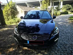 Volvo V60 2.0 D4 181CV MOMENTUM GEARTRONIC - FULL EXTRAS - C/ GARANTIA - COMO NOVA