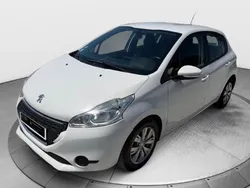 đ Peugeot 208 1.4 HDi Active