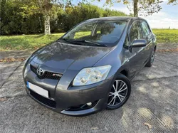Toyota Auris 1400 a diesel D4D bom estado