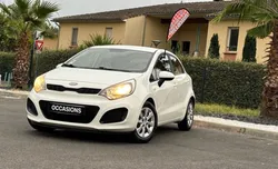 Kia Rio 1.2 CVVT(à chaîne) 86 CH*Finition Style Eco Dynamique*Super Propre/Bien Réviser-Radio USB Aux et IPod Meilleur Concert🎵 dans la voiture sur le trajet de vacance