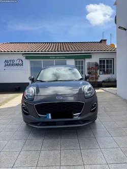 Ford Puma EcoBoost Titanium