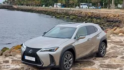 Lexus UX 250h Sport (Ecrã 12.3)