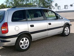 Opel Zafira motor 2.0 a gasóleo de 7 lugares