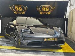 Porsche Taycan 4S