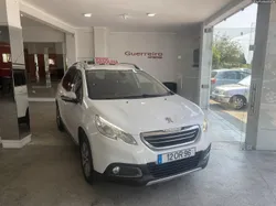 Peugeot 2008 1.2 "Allure"