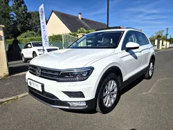 VW Tiguan 2.0 TSI 180 Carat 4Motion / Toit pano - Caméra 360 - Tête haute...